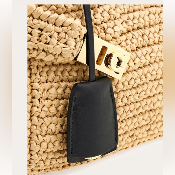 Ferragamo Hug Bag XS - Picture 4 of 15